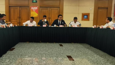 5��20�գ������������������Ŷ��³����������������������ˢ��ί�ȶಿ�־��еġ���Ӫ�������������������˶�